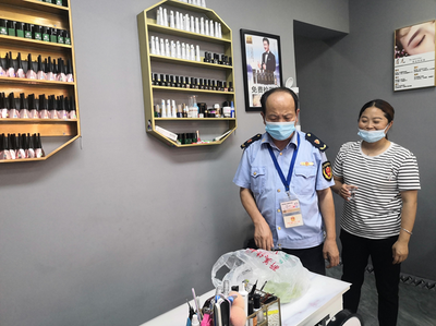 播州區市場監管局強化監管，專項檢查覆蓋不合格化妝品與服裝銷售